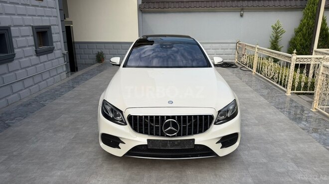 Mercedes E 300 4MATIC 2017, 213,000 km - 2.0 l - Gəncə