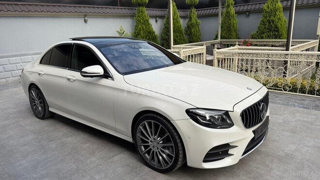 Mercedes E 300 4MATIC 2017, 213,000 km - 2.0 l - Gəncə