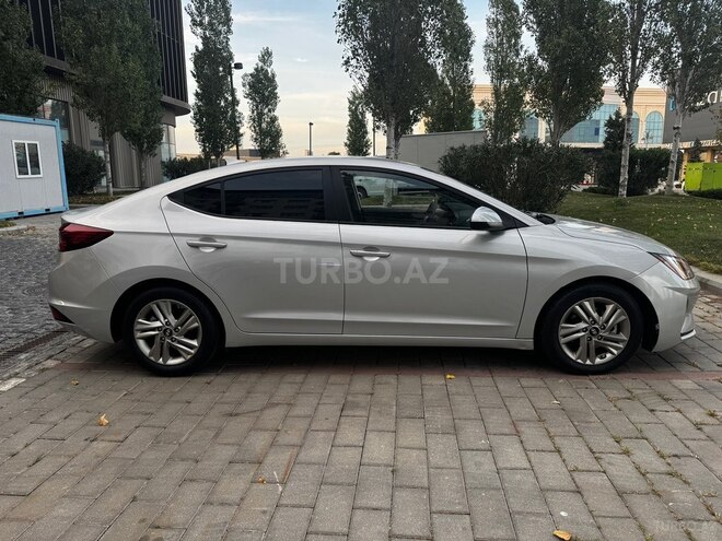 Hyundai Elantra 2019, 196,000 km - 2.0 l - Bakı