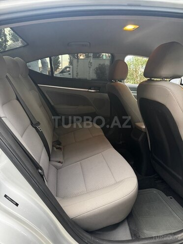 Hyundai Elantra 2019, 196,000 km - 2.0 l - Bakı