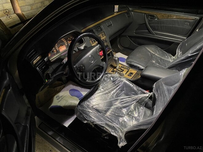 Mercedes E 270 2001, 331,000 km - 2.7 л - Bakı
