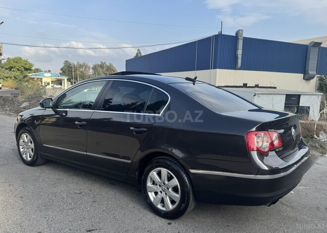 Volkswagen Passat 2005, 208,066 km - 2.0 l - Bakı