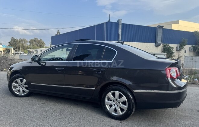 Volkswagen Passat 2005, 208,066 km - 2.0 l - Bakı