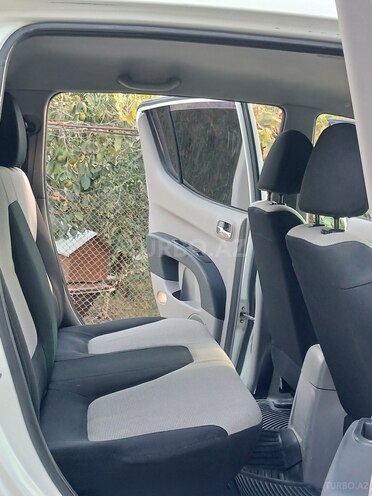 Mitsubishi L200 2010, 228,000 km - 2.5 l - Bakı