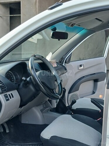 Mitsubishi L200 2010, 228,000 km - 2.5 l - Bakı