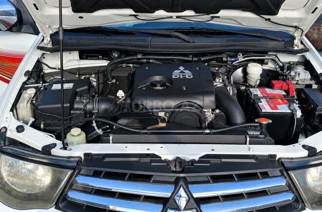 Mitsubishi L200 2010, 228,000 km - 2.5 l - Bakı