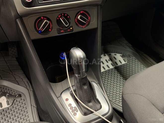 Volkswagen Polo 2019, 233,000 km - 1.6 l - Bakı