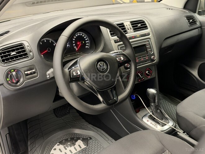 Volkswagen Polo 2019, 233,000 km - 1.6 l - Bakı