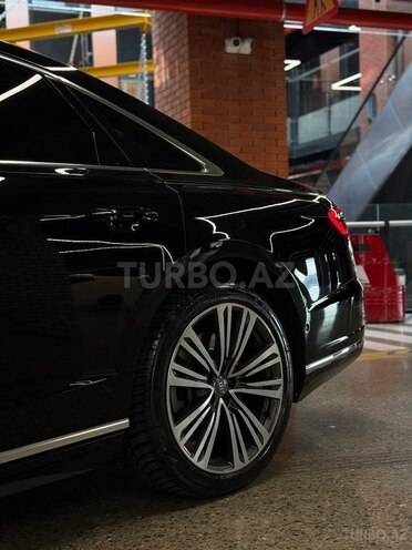 Audi A8 2018, 215,700 km - 3.0 l - Bakı