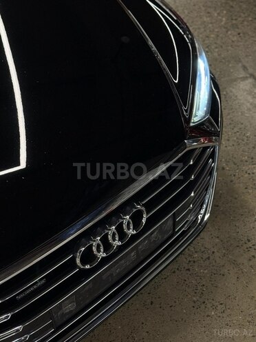 Audi A8 2018, 215,700 km - 3.0 l - Bakı