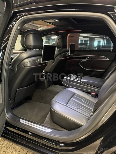 Audi A8 2018, 215,700 km - 3.0 l - Bakı
