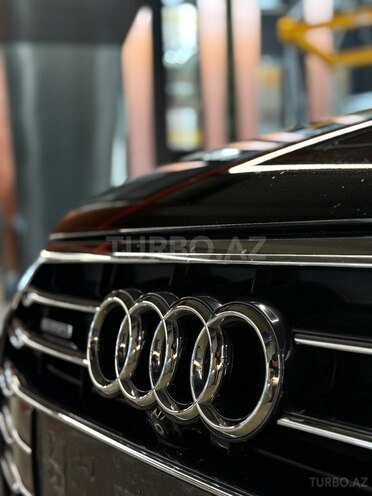 Audi A8 2018, 215,700 km - 3.0 l - Bakı