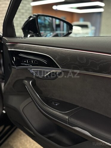 Audi A8 2018, 215,700 km - 3.0 l - Bakı