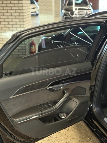 Audi A8 2018, 215,700 km - 3.0 l - Bakı