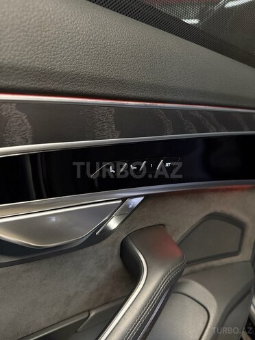 Audi A8 2018, 215,700 km - 3.0 l - Bakı