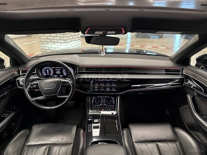 Audi A8 2018, 215,700 km - 3.0 l - Bakı