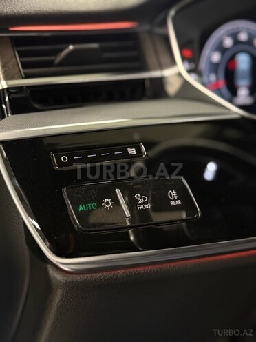 Audi A8 2018, 215,700 km - 3.0 l - Bakı