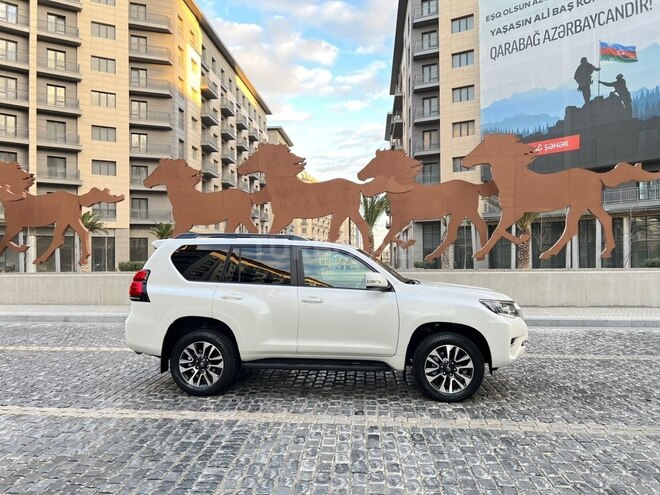 Toyota Land Cruiser Prado 2022, 70,000 km - 2.8 l - Bakı
