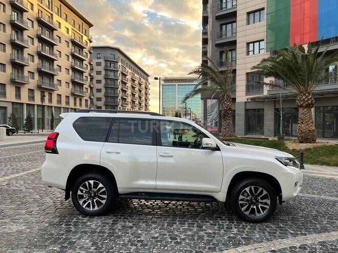 Toyota Land Cruiser Prado 2022, 70,000 km - 2.8 l - Bakı