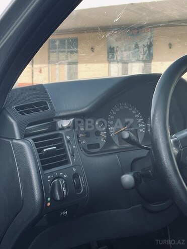 Mercedes E 220 1999, 465,000 km - 2.2 l - İmişli