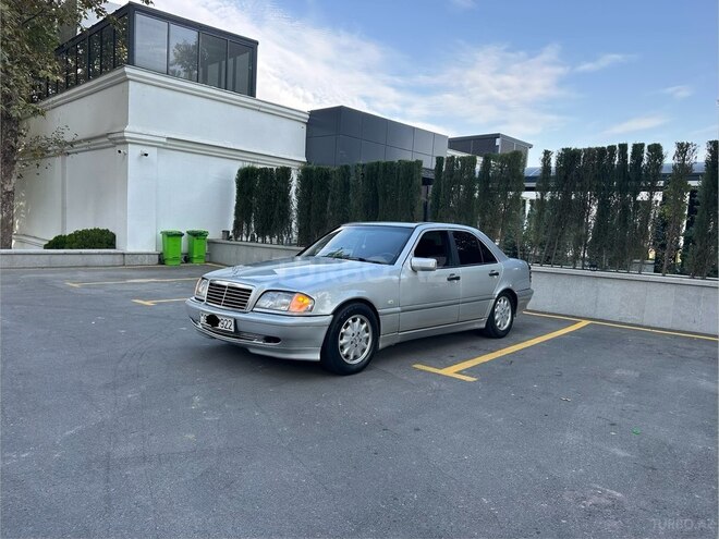 Mercedes C 200 2000, 433,167 km - 2.2 l - Şamaxı