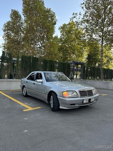 Mercedes C 200 2000, 433,167 km - 2.2 l - Şamaxı