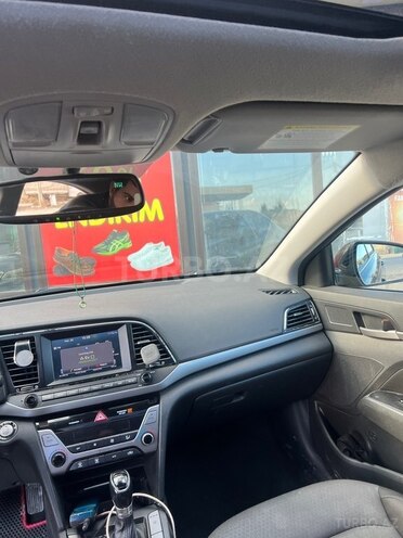 Hyundai Elantra 2017, 195,000 km - 2.0 л - Bakı