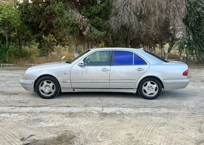 Mercedes E 230 1996, 273,500 km - 2.3 l - Sumqayıt
