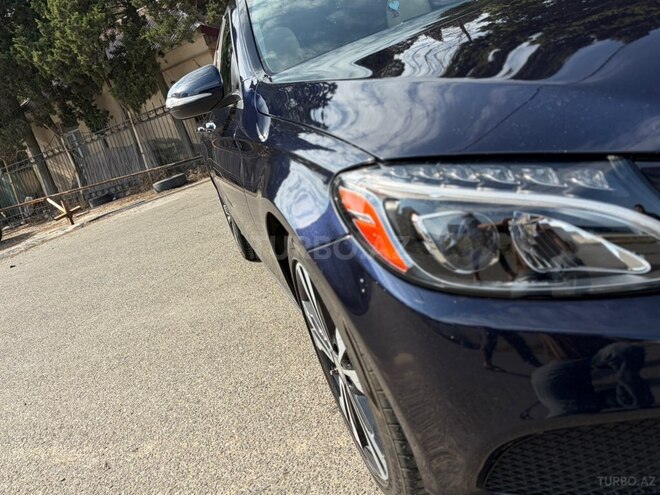 Mercedes C 300 4MATIC 2014, 215,658 km - 2.0 l - Bakı