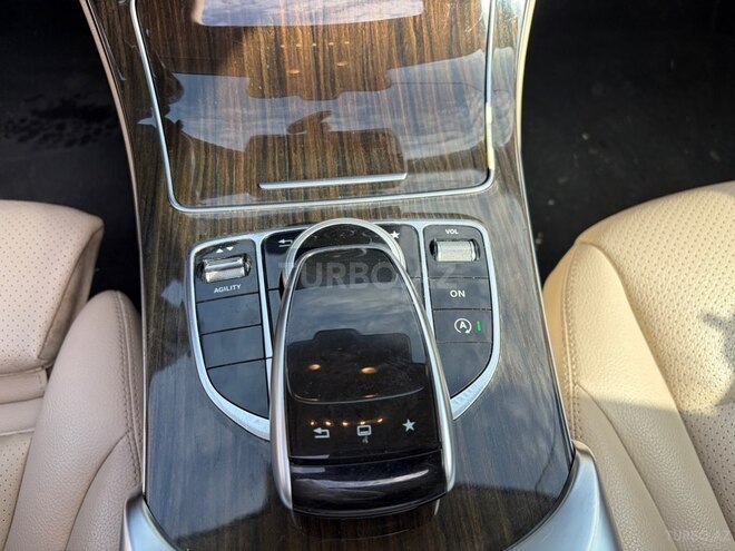 Mercedes C 300 4MATIC 2014, 215,658 km - 2.0 l - Bakı