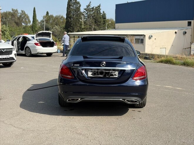 Mercedes C 300 4MATIC 2014, 215,658 km - 2.0 l - Bakı