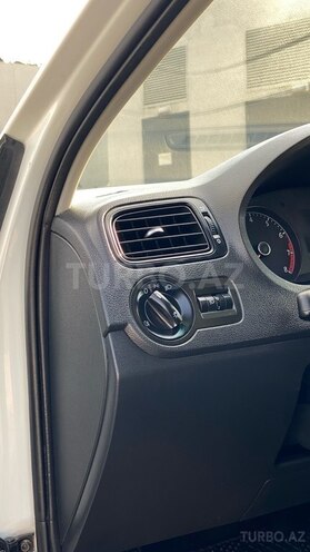Volkswagen Polo 2018, 115,000 km - 1.6 л - Bakı