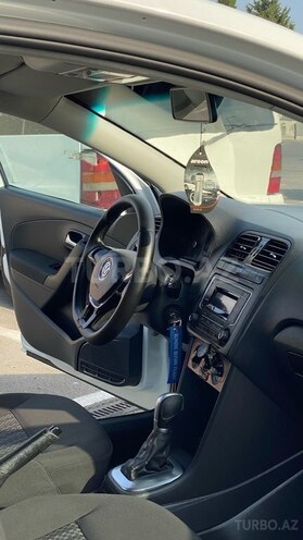 Volkswagen Polo 2018, 115,000 km - 1.6 л - Bakı