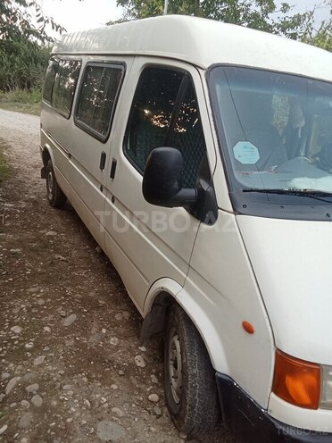 Ford Transit 1998, 700,400 km - 2.5 л - Quba