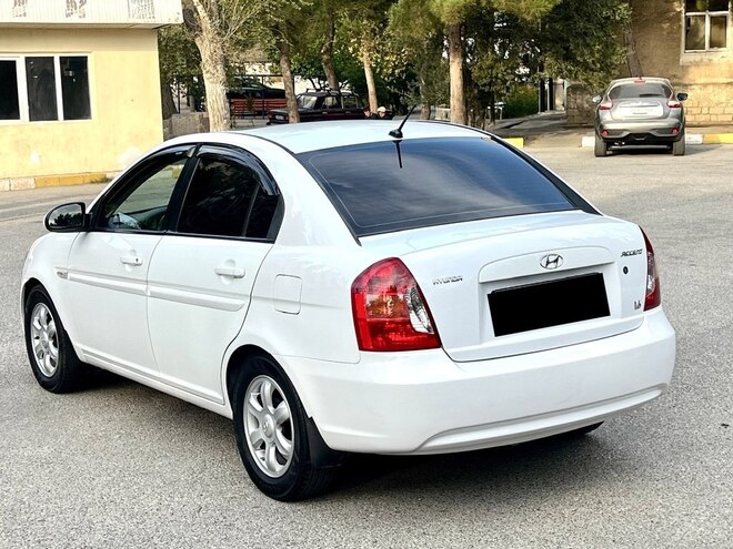 Hyundai Accent 2009, 250,000 km - 1.6 l - Bakı