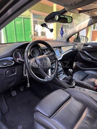 Opel Astra 2017, 210,000 km - 1.6 l - Bakı