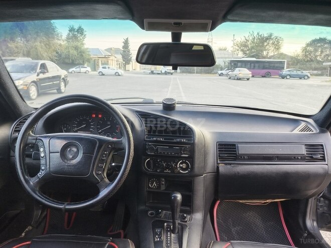 BMW 318 1994, 215,000 km - 1.8 l - Sumqayıt