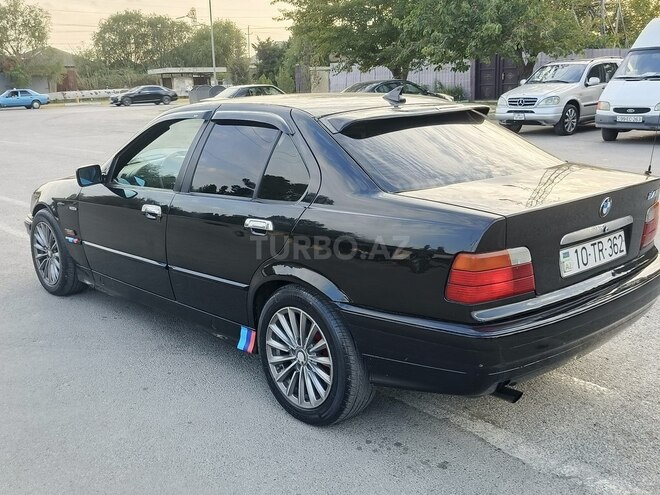 BMW 318 1994, 215,000 km - 1.8 l - Sumqayıt
