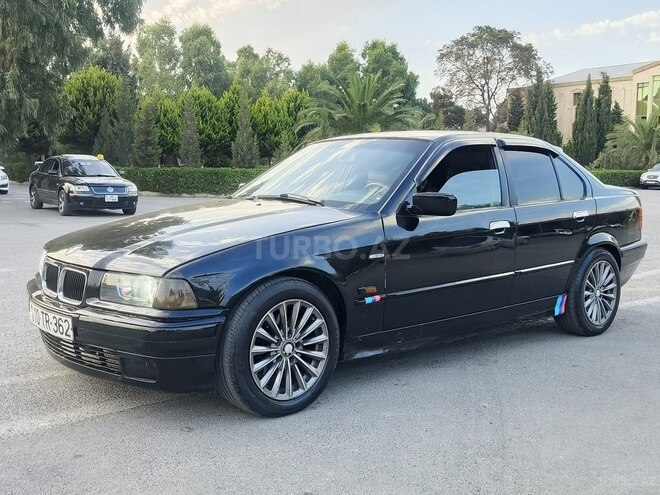 BMW 318 1994, 215,000 km - 1.8 l - Sumqayıt