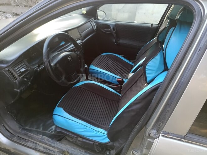 Opel Vectra 1996, 350,000 km - 1.8 л - Yardımlı