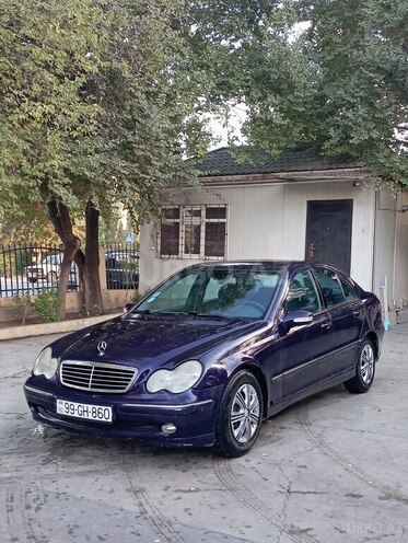 Mercedes C 220 2001, 296,000 km - 2.1 л - Sabirabad
