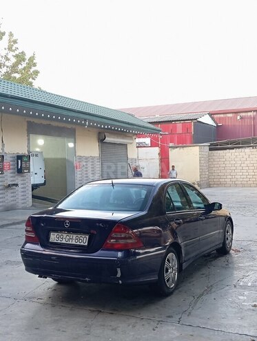 Mercedes C 220 2001, 296,000 km - 2.1 л - Sabirabad