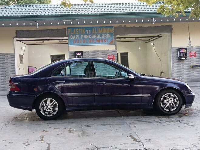 Mercedes C 220 2001, 296,000 km - 2.1 л - Sabirabad