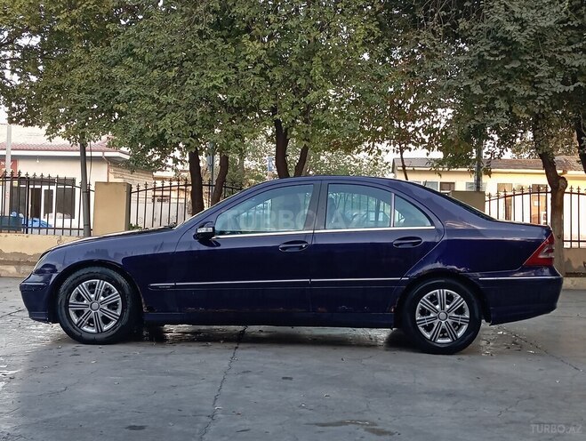 Mercedes C 220 2001, 296,000 km - 2.1 л - Sabirabad
