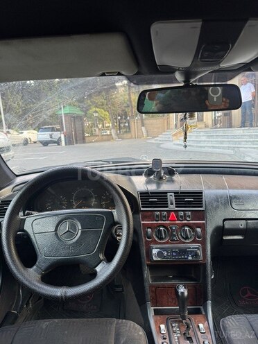 Mercedes E 200 1998, 380,000 km - 2.0 l - Bakı