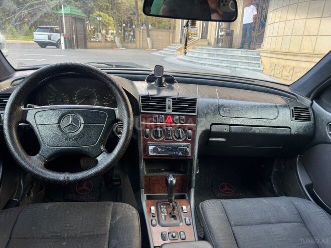 Mercedes E 200 1998, 380,000 km - 2.0 l - Bakı