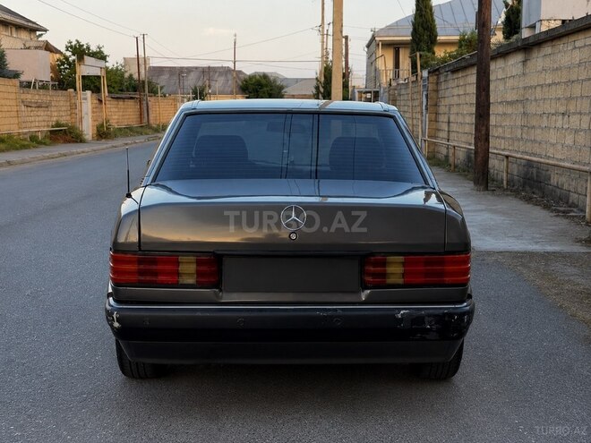 Mercedes 190 1992, 256,000 km - 2.3 l - Sabirabad