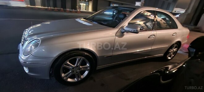 Mercedes E 220 2006, 364,000 km - 2.2 l - Bakı