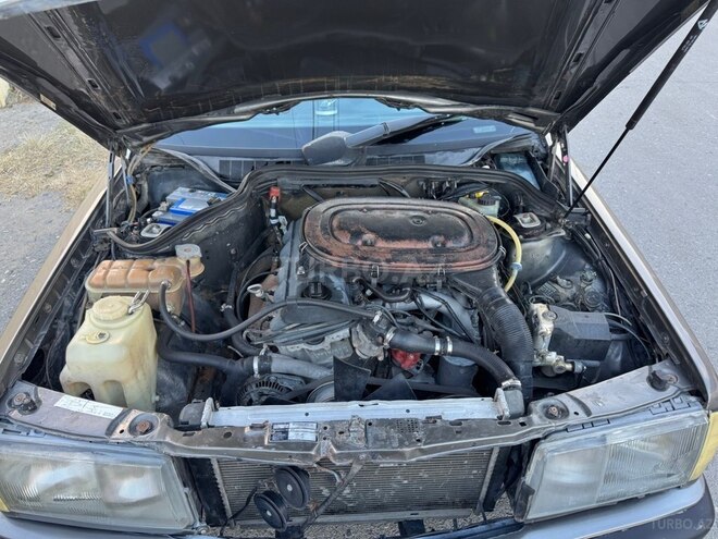 Mercedes 190 1992, 256,000 km - 2.3 l - Sabirabad