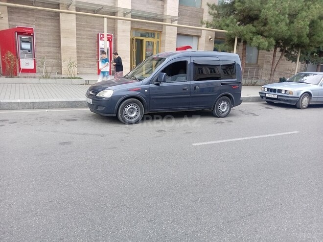 Opel Combo 2007, 300,774 km - 1.3 l - Quba